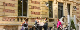 Devant l'office de Tourisme à Saint-Germain-en-Laye